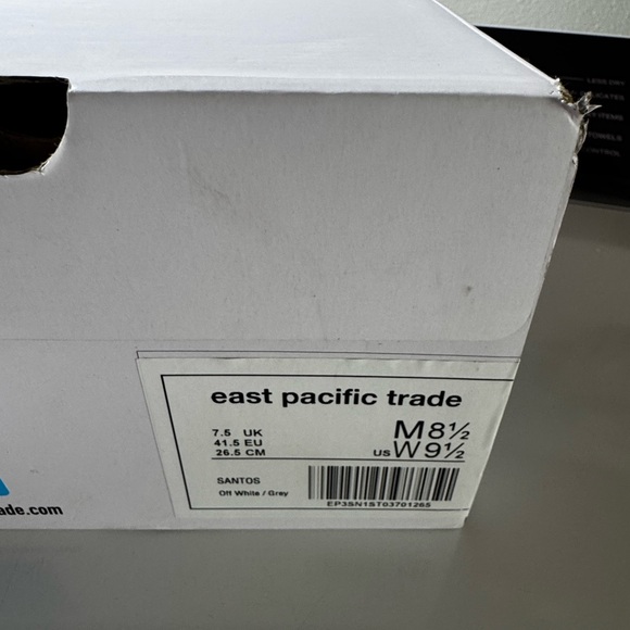 EPT EAST PACIFIC TRADE Santos off white sneakers ortholite sz 9.5 NWT